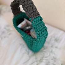 Женская вязанное сумочка, в Южно-Сахалинске