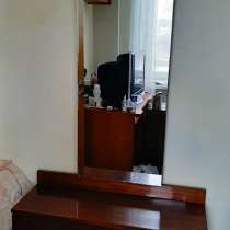 Трюмо - отдам даром, прослужит ещё много лет/ стильный вид!, в Тюмени