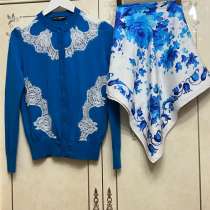 Жакет и платок, в Грозном