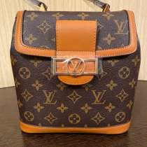 Рюкзак женский Louis Vuitton темно коричневвй, в Волгограде