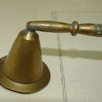 Свечегасилка гасильник старинный с длинной ручкой (Q628), в Москве