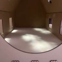 Новая лежанка для кошек сломана первая ступенька но ничего с, в Санкт-Петербурге