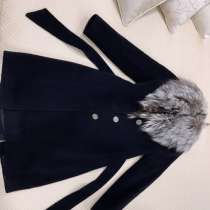 Пальто шерстяное зимнее, мех чернобурки 42 размер, в Смоленске