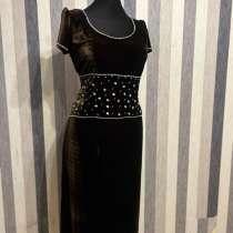 Таджикское платье, в Москве