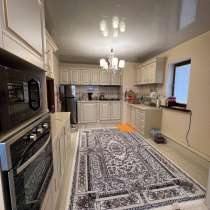 Метро Космонавтов 5 комн 145 м кв, в г.Ташкент