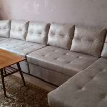 Продаю новый, большой, угловой диван, в Омске