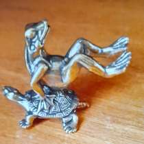 Статуэтка «Лягушка (жаба) на черепахе», в Москве