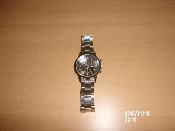Новые, кварцевые, наручные часы в Омске фото 3
