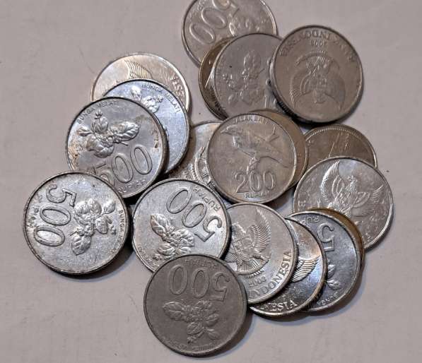Монеты Рупии ИНДОНЕЗИИ 4 ШТ. БЕЗ ПОВТОРОВ в Новосибирске