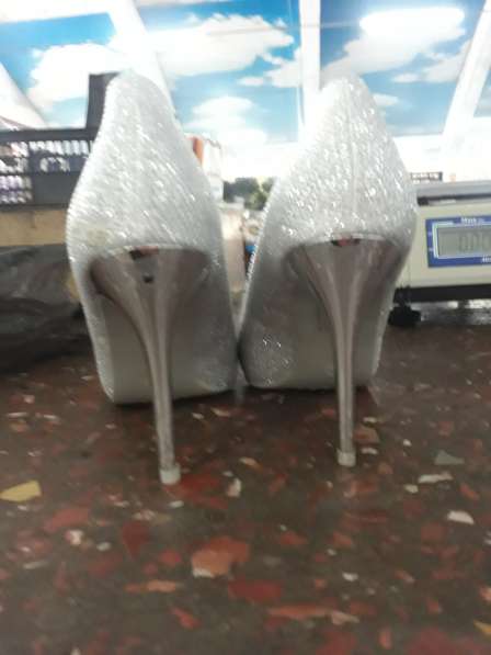 Продам женские туфли в 