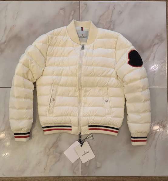 Пуховик Moncler