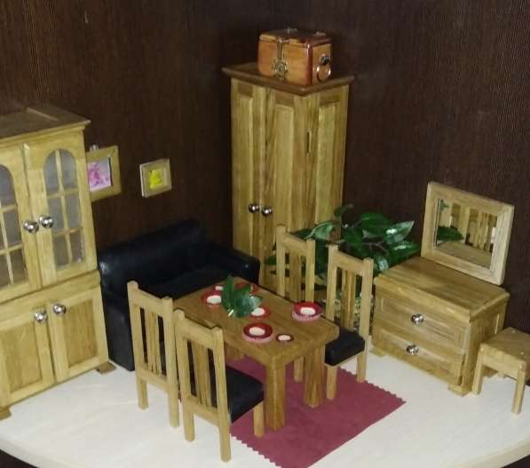 Миниатюра мебели для кукол