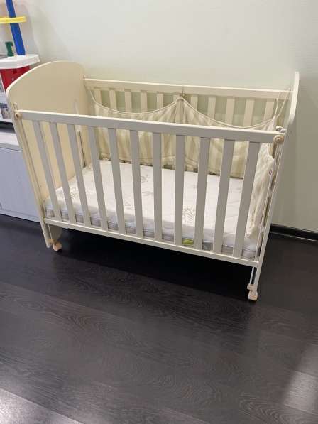 Детская кроватка