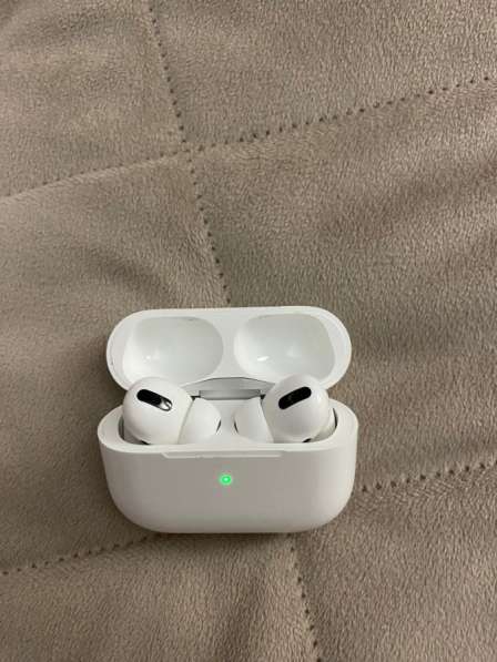 AirPods в Москве