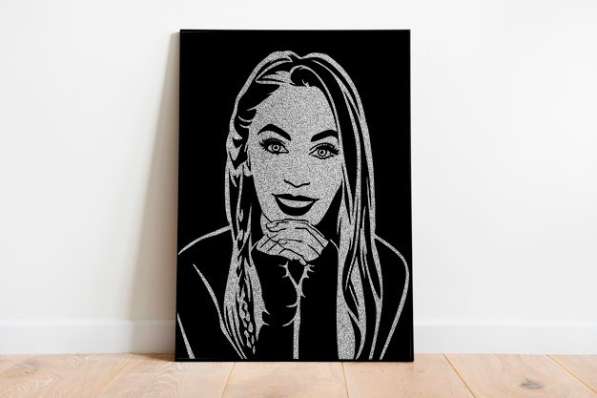 Портреты золотыми, серебряными блестками в фото 7