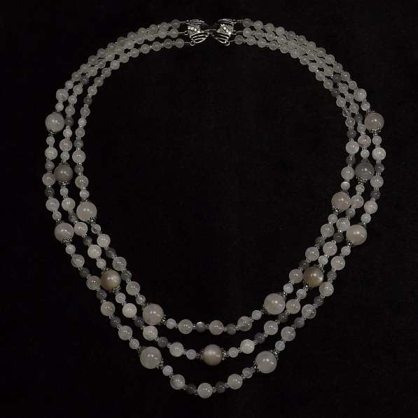 Комплект: ожерелье, браслет, серьги. Натуральные камни