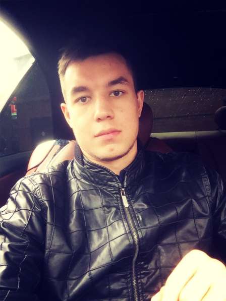 Владислав, 21 год, хочет пообщаться