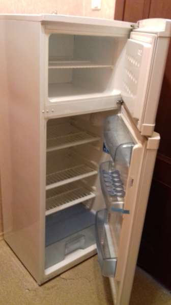 Продам холодильник в Москве