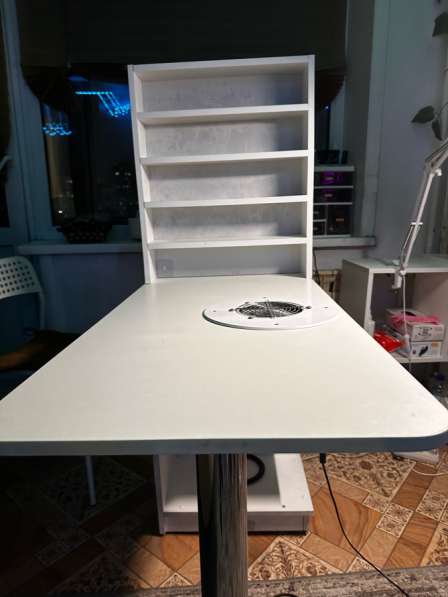 Маникюрный стол в Новокузнецке