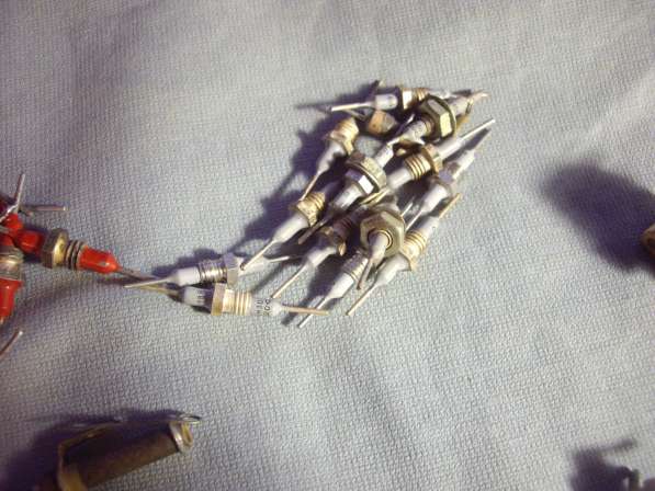 Конденсаторы проходные, подстроечные в Челябинске фото 4