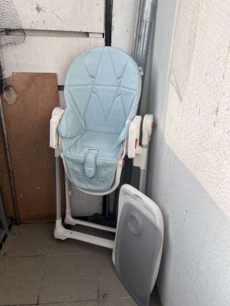 Продам стол для кормления