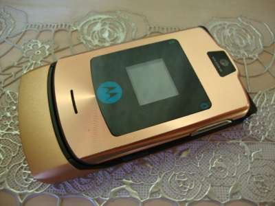 сотовый телефон Motorola razr V3I