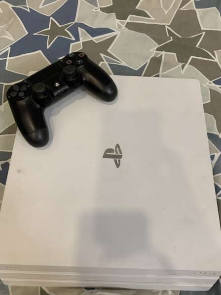 Продам ps4 pro в Великом Новгороде