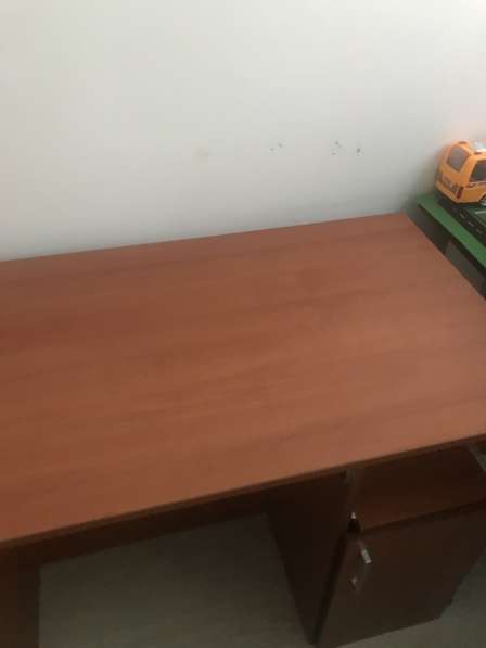 Очень удобный стол для шитья в фото 3