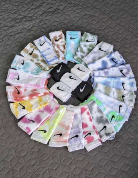 Шкарпетки Nike tie dye в фото 4