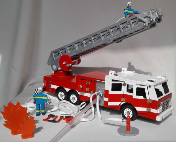 Продам игрушечную пожарную машину в Краснодаре фото 6