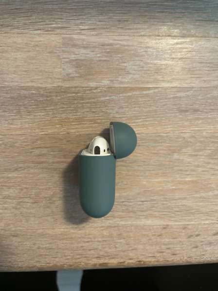 AirPods 2 в Владивостоке фото 3