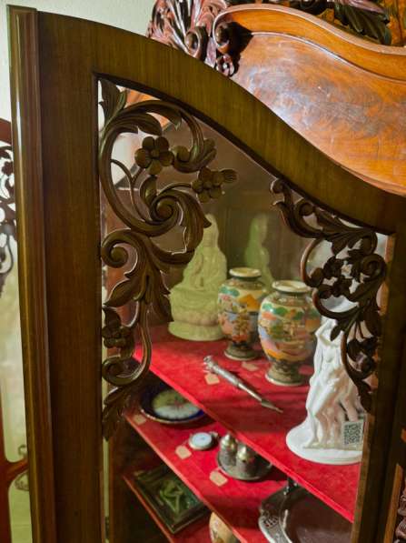 Антикварная витрина 20 века в Москве фото 4