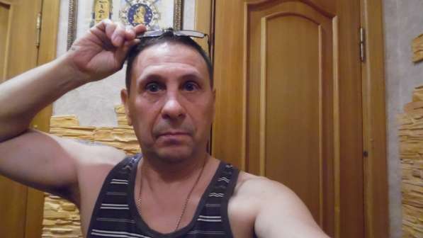 Юрий, 50 лет, хочет познакомиться – Познакомлюсь с веселой, миниатюрной девушкой для отношений в Санкт-Петербурге
