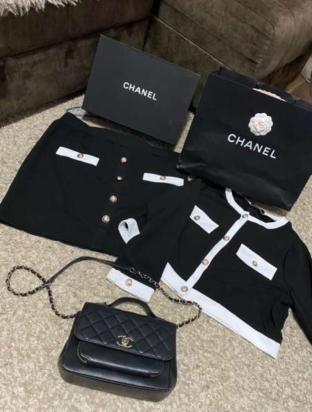 Костюм Chanel 52 размер в Москве