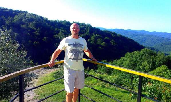 Андрей, 50 лет, хочет пообщаться