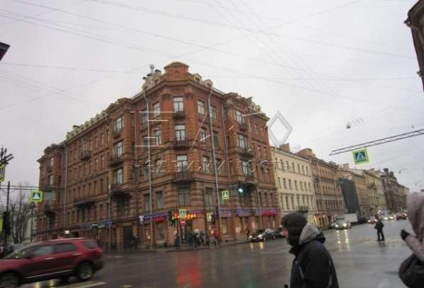 Сдам трехкомнатную квартиру в Санкт-Петербурге. Жилая площадь 125 кв.м. Этаж 6. 