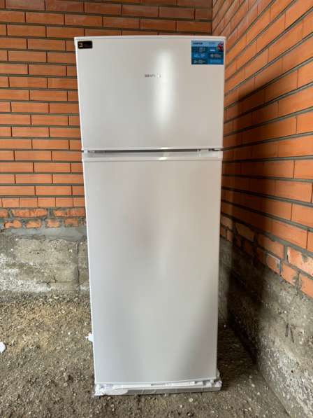 Холодильник новый Сентек