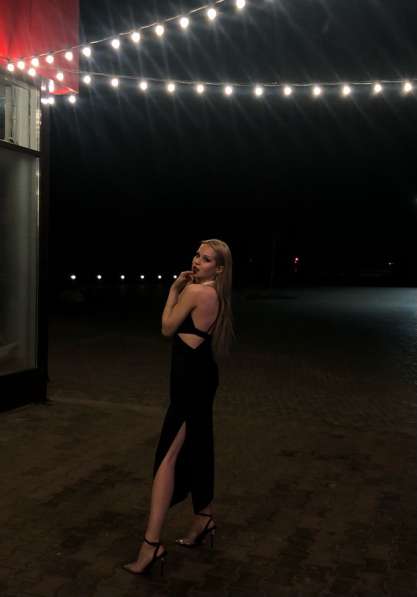 Платье вечернее