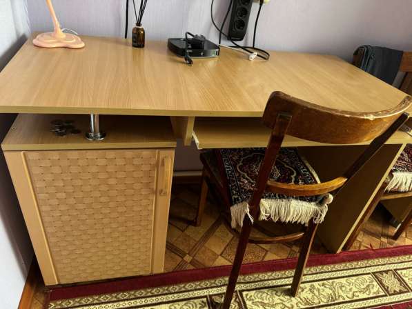 Шкаф, письменный стол, кровать одноместная