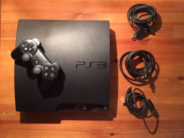 Продам PS3 Slim