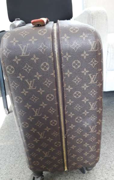 Продам чемодан Louis Vuitton оригинал в фото 13
