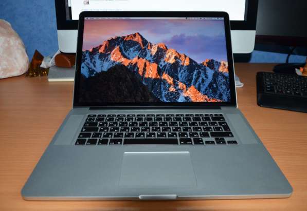 Macbook Pro 15.4 (модель 2015) почти новый