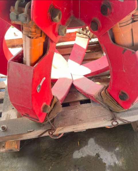 Грейфер для погрузки металлолома в Москве фото 4