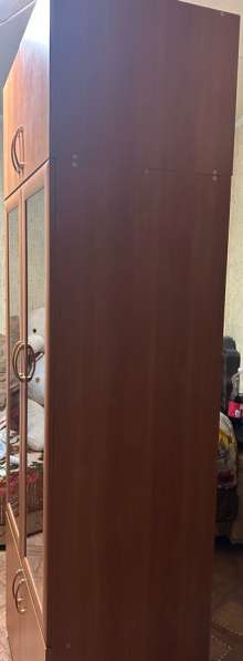 Продается вместительный светло-коричневый деревянный шкаф в Астрахани фото 7
