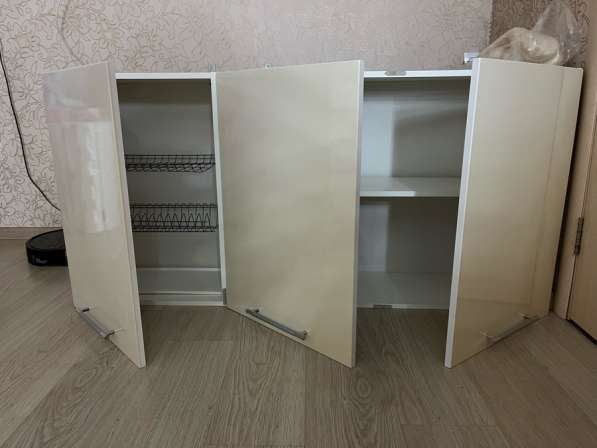 Кухонный гарнитур с раковиной б/у в Челябинске