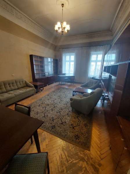 Продам 2-комнатную квартиру на Садовой
