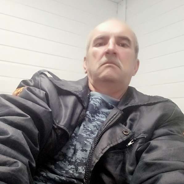 Владимир, 59 лет, хочет пообщаться – Познакомимся?