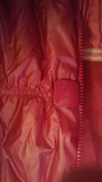 Продам зимнюю курточку на меху розового цвета в фото 3