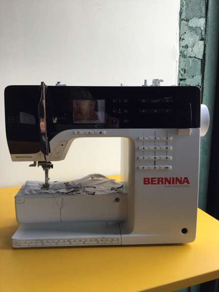 Швейная машинка Bernina B380