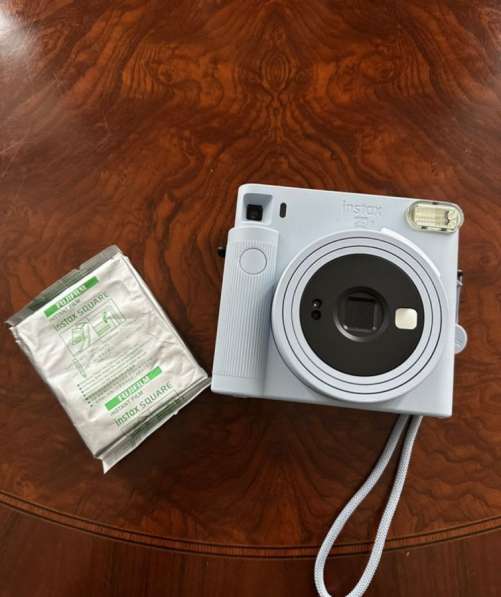 Фотоаппарат Fujifilm Instax Square SQ1 Polaroid